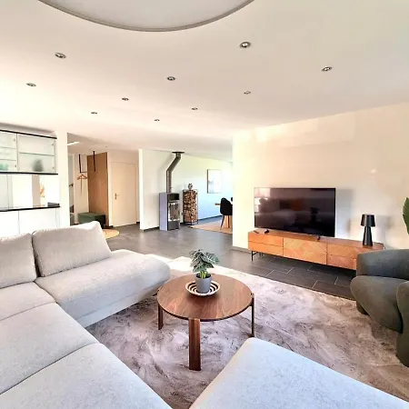 View House - 9 Guests, Garden & Fire Pit * سبيز