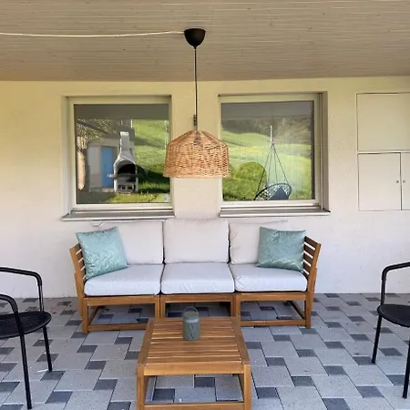 View House - 9 Guests, Garden & Fire Pit شقة سبيز