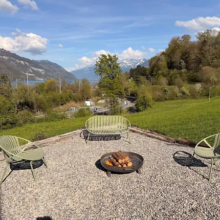 View House - 9 Guests, Garden & Fire Pit سبيز